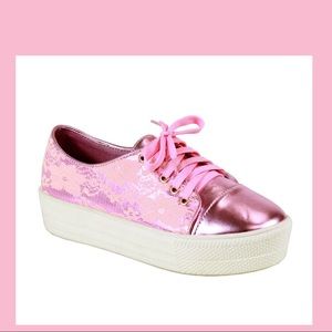Pink Lace Metallic Platform Sneaks❤️